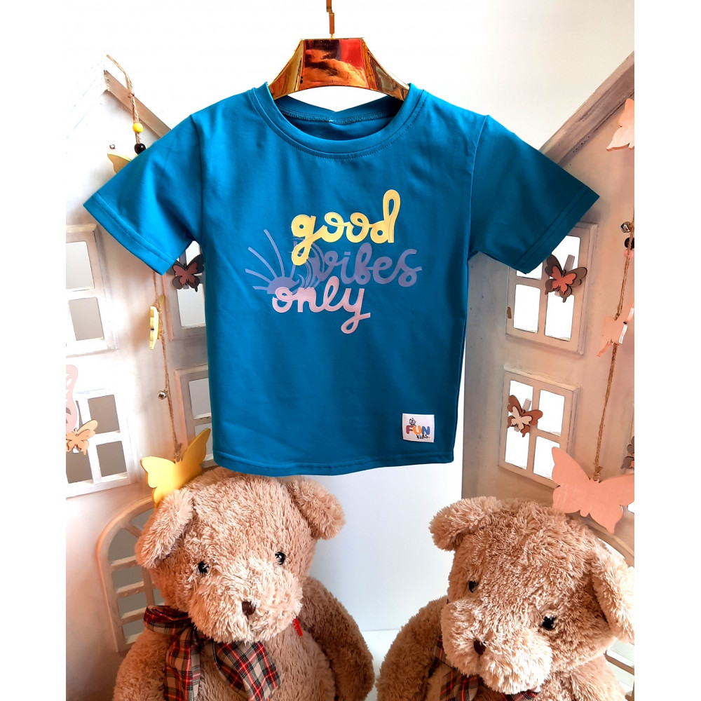 T-shirt z napisem''good vibes only''