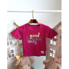 T-shirt z napisem''good vibes only''
